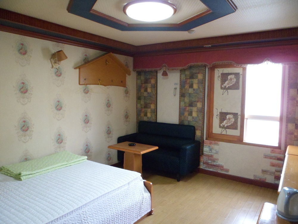Alps Motel Pusan Zewnętrze zdjęcie